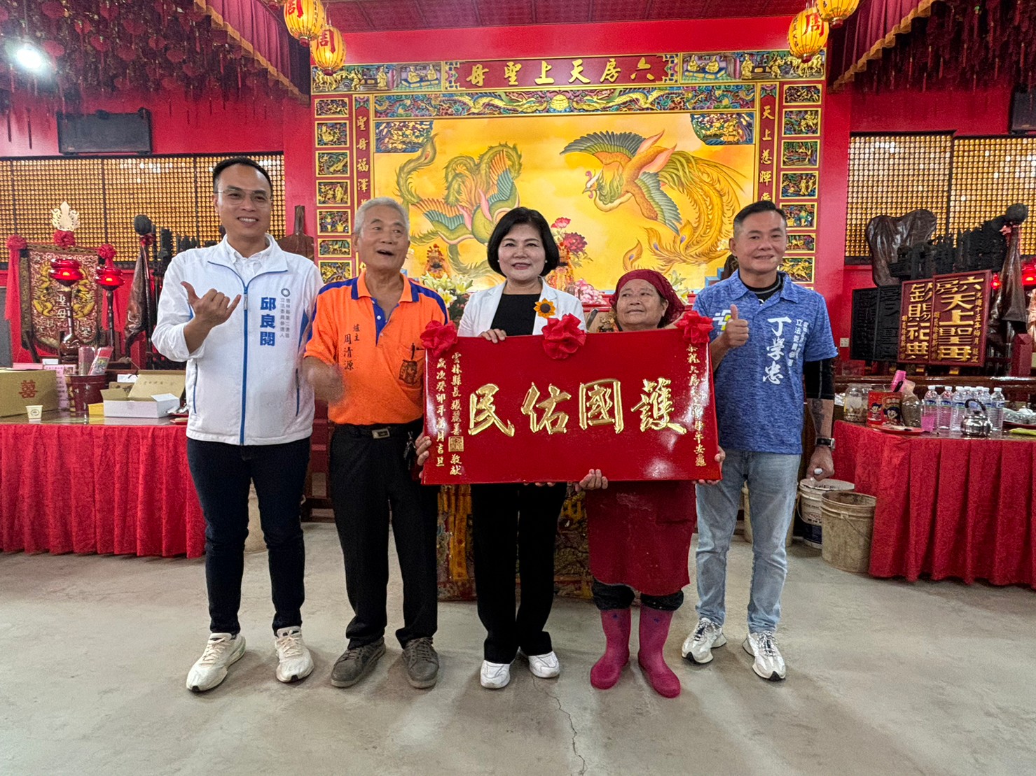 Read more about the article 六房媽紅壇團拜