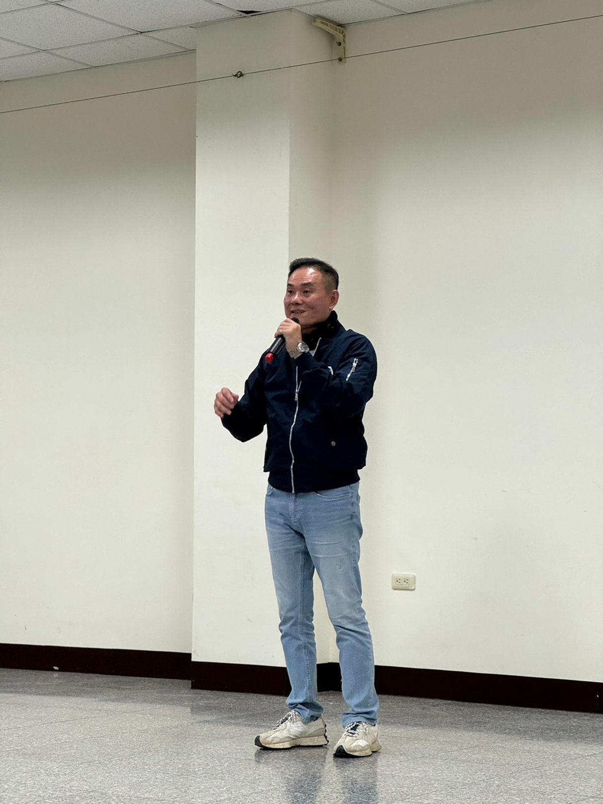 Read more about the article 多功能樂活有氧打招呼